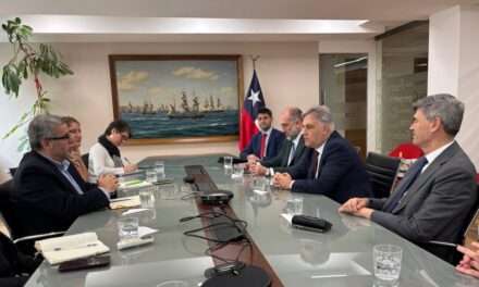 Llaryora y Passerini compartieron agenda en Chile