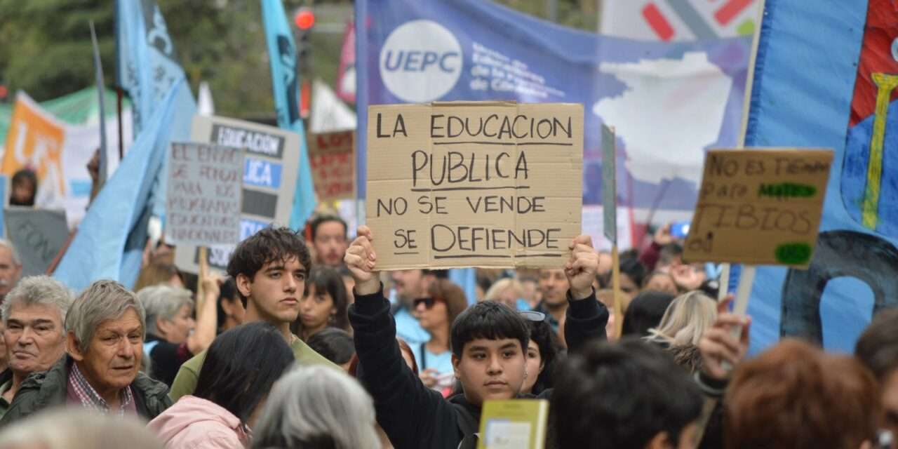 Paro universitario contra el ajuste presupuestario: estudiantes de todo el país acompañan con las tomas