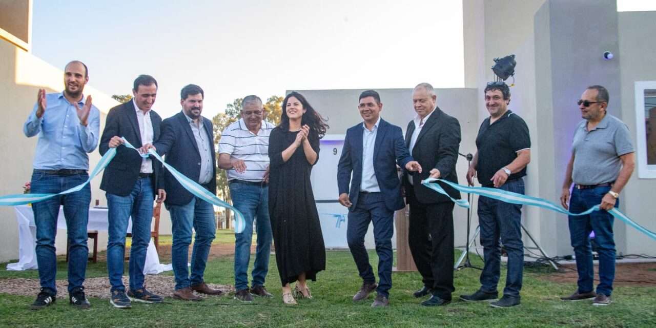 El Centro de Empleados de Comercio de Laboulaye inauguró 15 viviendas