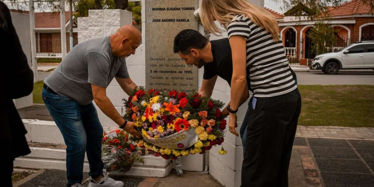 Río Tercero homenajeó a las víctimas del atentado del 3 de noviembre