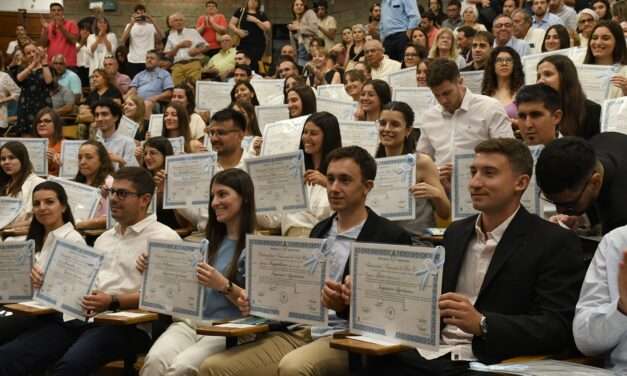 La UNRC entregó 79 diplomas en su 305ª colación