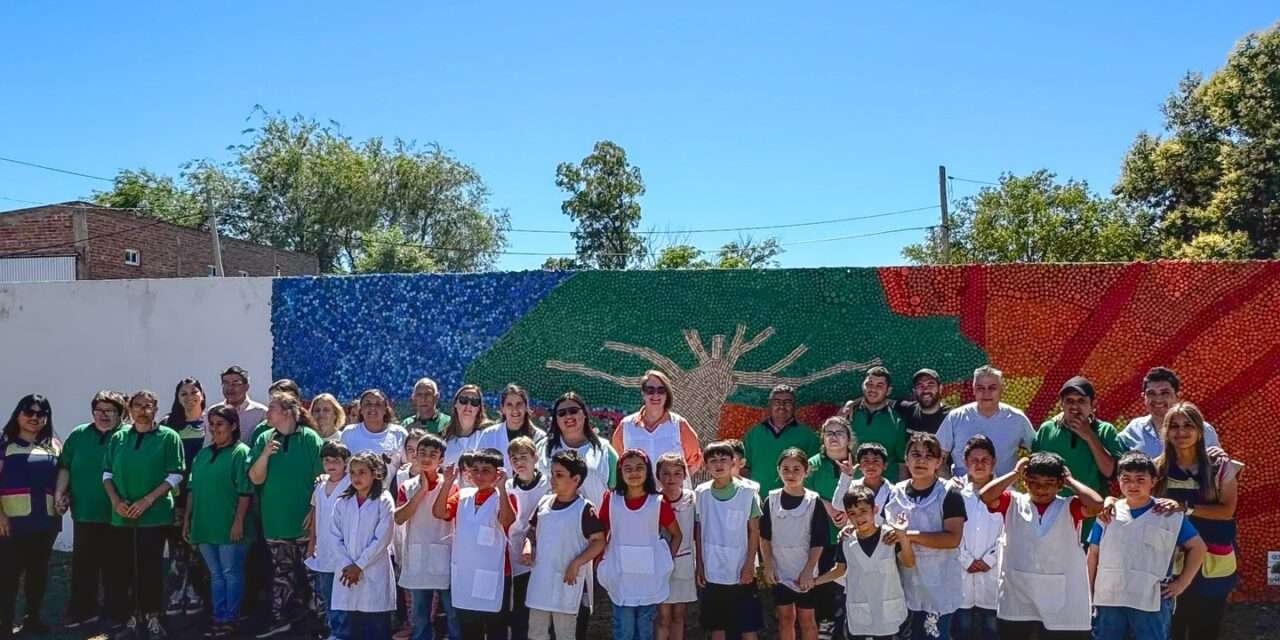 Villa Huidobro: inauguración de Eco Mural en el patio del Centro Educativo Integrado Municipal