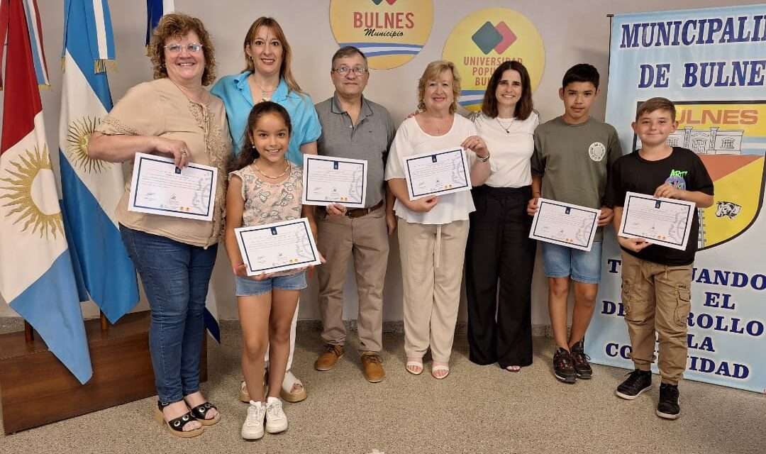 Bulnes: se entregaron los certificados de la Universidad Popular y de talleres culturales