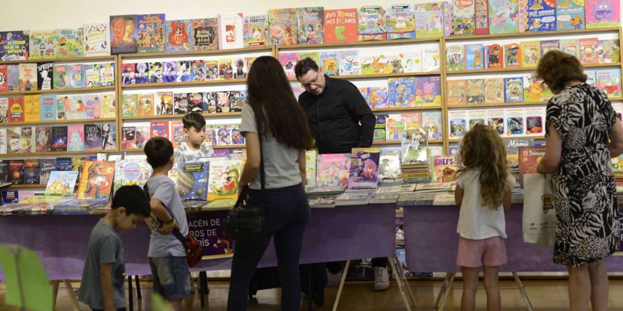 Comenzó la Primera Feria del Libro Infantil de Río Cuarto