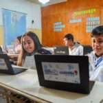 Más de 600 escuelas rurales ya cuentan con internet satelital