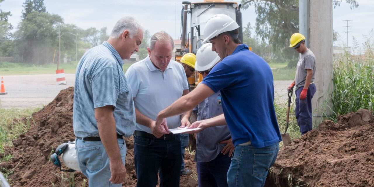 EMOS Río Cuarto: instalan cañería de última generación para garantizar servicios en el sur