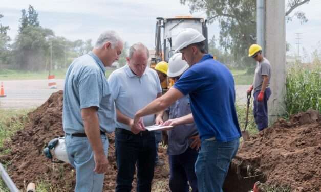 EMOS Río Cuarto: instalan cañería de última generación para garantizar servicios en el sur