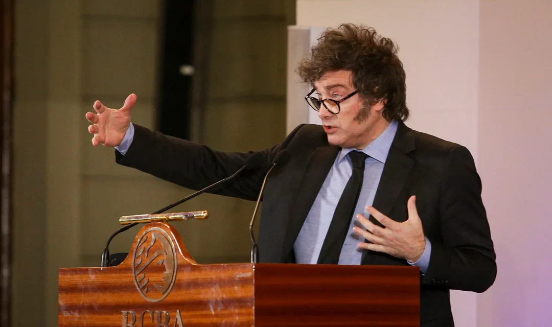 Javier Milei aseguró que el cepo cambiario es un «mamarracho que se termina este año de una vez por todas»