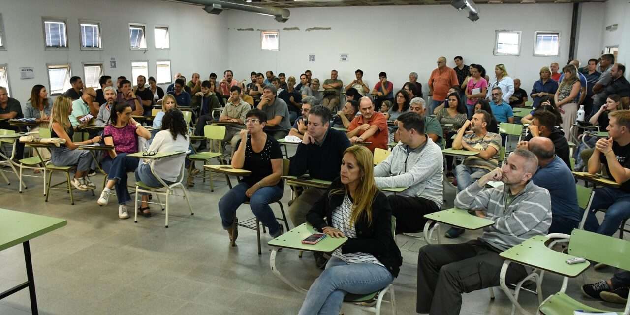 Los trabajadores nodocentes de la UNRC ratificaron el paro del 17 y 18 de marzo