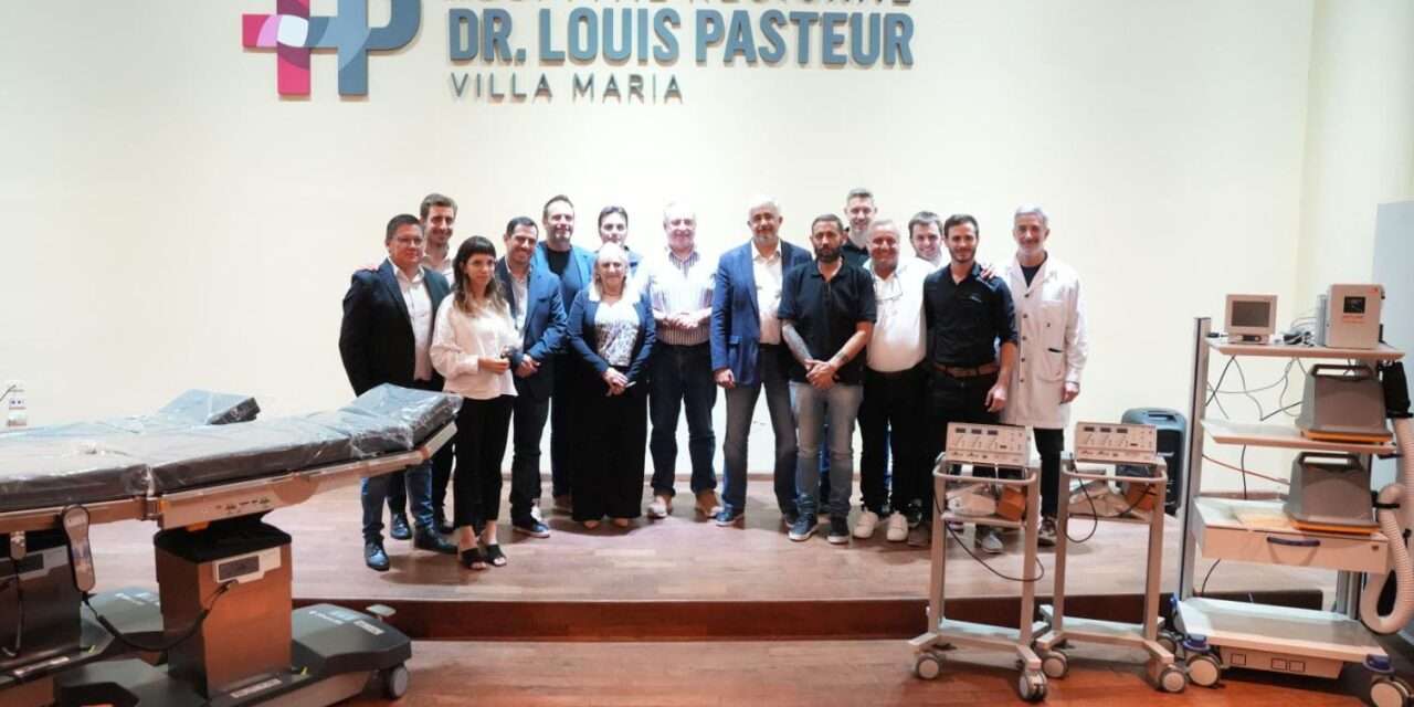 Villa María: el Ministro de Salud entregó equipamiento al Hospital Regional Pasteur