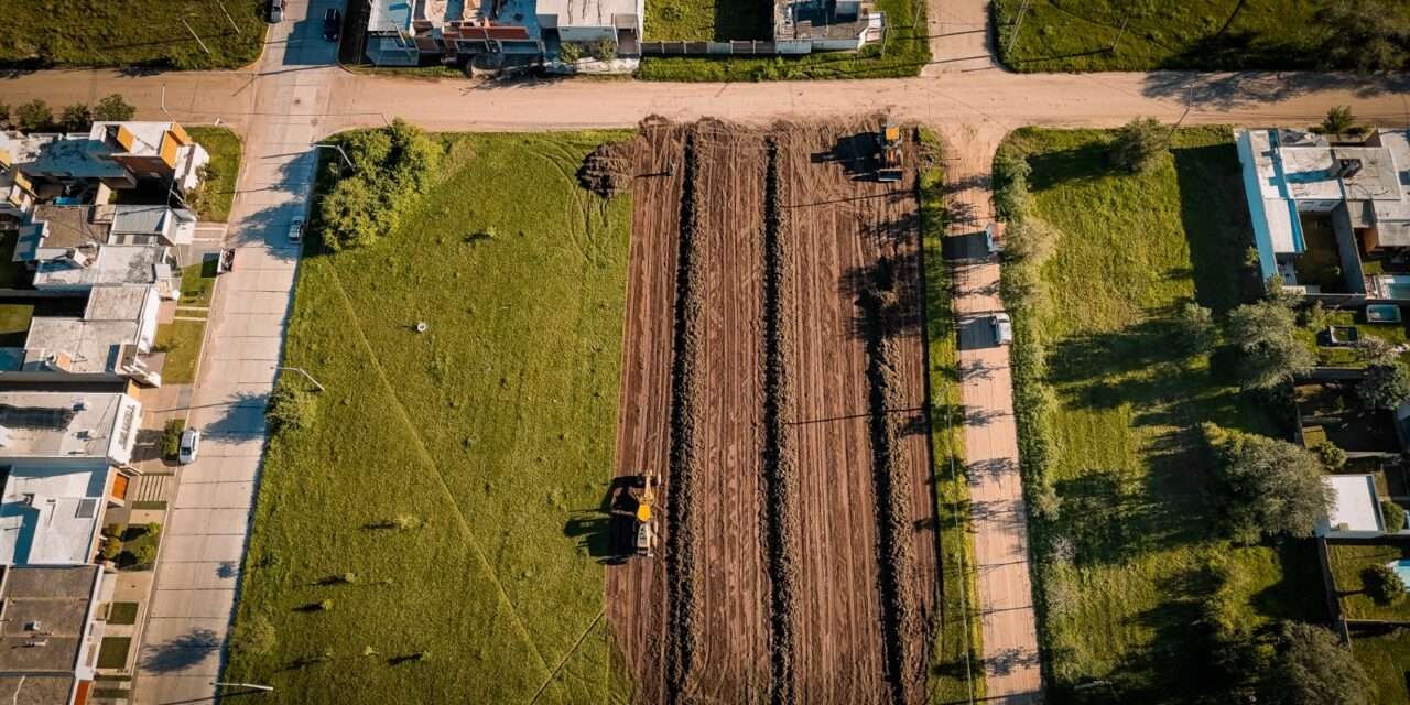 Río Tercero: Comenzaron a construir una nueva plaza en la ciudad